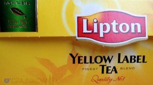 Lipton dodaje do herbaty ekspresowej sok z herbaty. Bogaty aromat z herbacianą esencją: powód do dumy czy wstydliwy patent?
