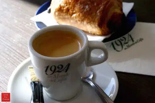 Filiżanka kawy we Francji