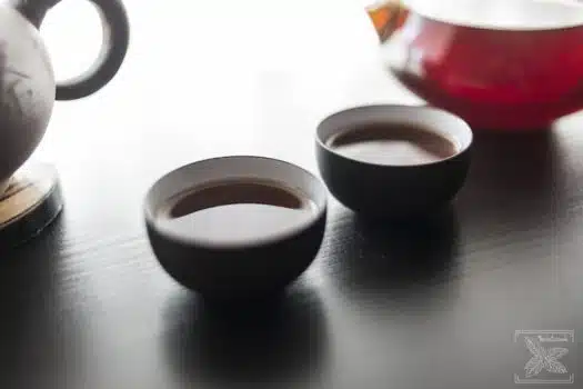 Czerwona herbata pu-erh mini toucha: zaparzona czerwona herbata