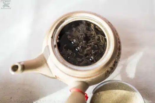 Czarna herbata Gunpowder black, parzenie herbaty w czajniku