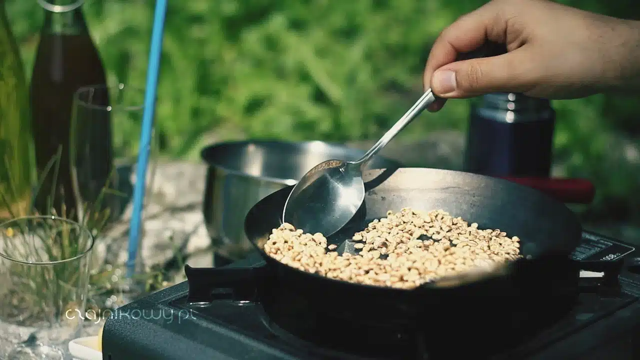 Mrożona japońska herbata Mugicha. Najlepszy przepis na herbatę z jęczmienia. Pokeherbata