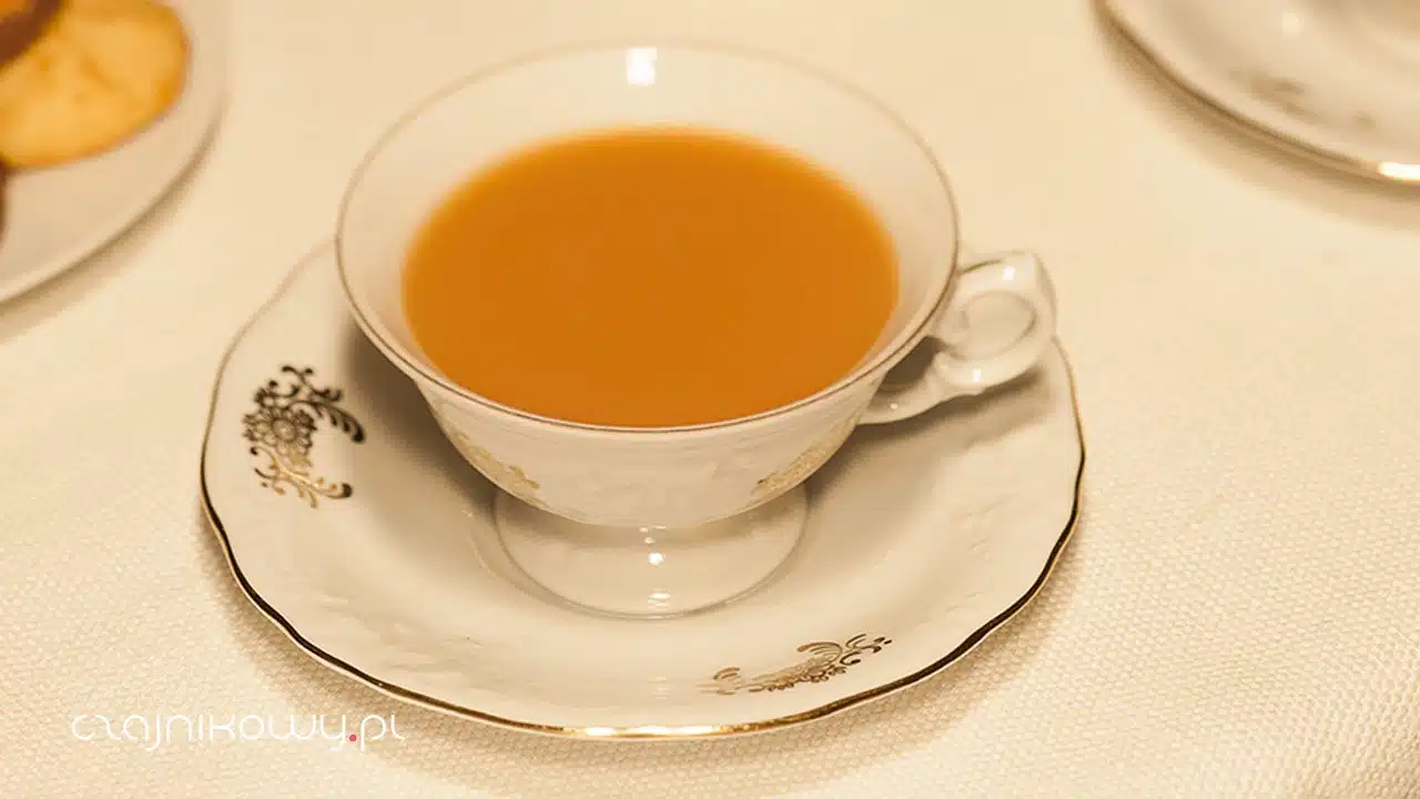 Czym różni się herbata English Breakfast od Irish Breakfast i English Afternoon?