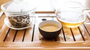 Źółta herbata Kekecha - parzenie na ciepło i na zimno