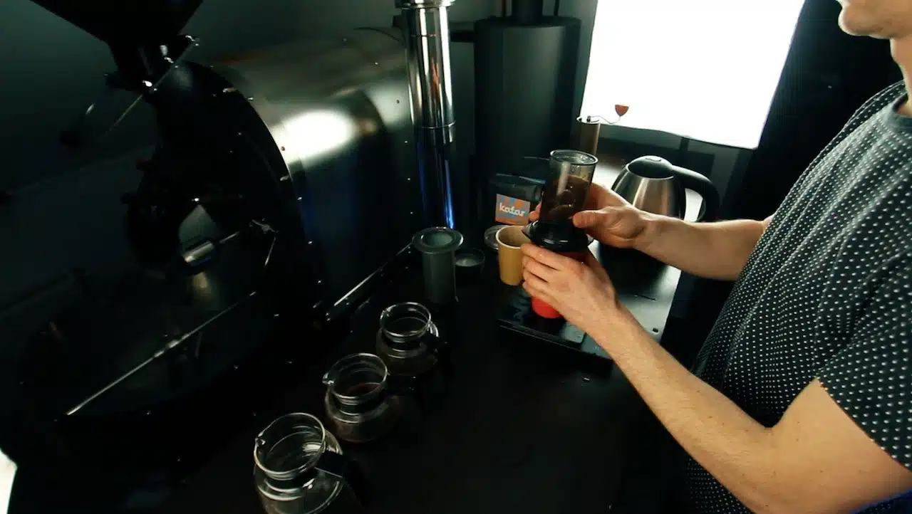 Czy warto kupić Fellow Prismo do aeropressu, żeby robić espresso? Parzenie kawy