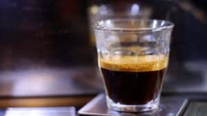 Crema na kawie: to znak jakości kawy?