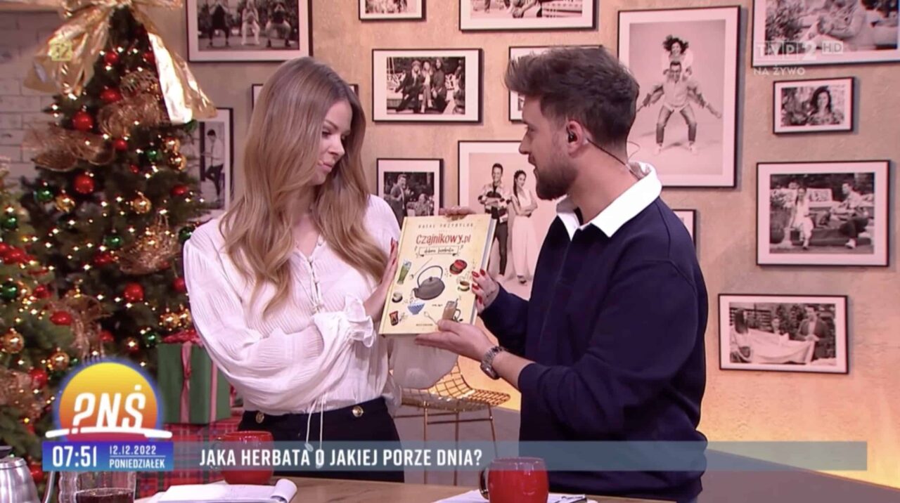 Kalorie w świątecznej herbacie / kadr z programu Pytanie na Śniadanie, TVP2