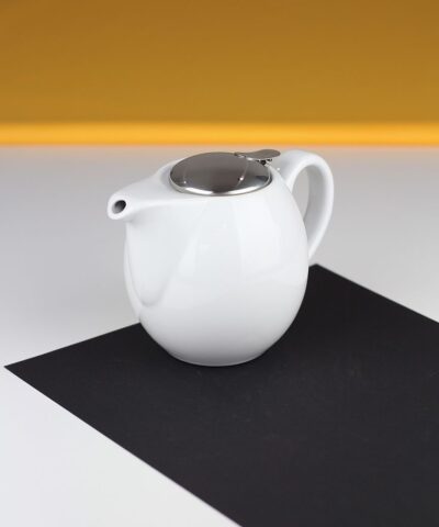 Czajnik do herbaty biały z sitkiem Sara 900ml