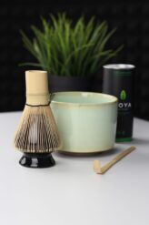 Zestaw do herbaty haru: matcha, matchawan, chasen, chashaku, stojak
