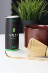 Zestaw do herbaty shoku: matcha, matchawan, chasen, chashaku, stojak