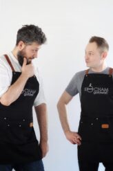 Oficjalny fartuch Kocham Gotować poleca Piotr Ogiński