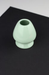 Porcelanowy stojak na miotełkę Chasen do Matcha zielony – stylowy i praktyczny dodatek