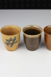 Zestaw japońskich czarek Yahiko 5x 250ml – porcelana, reaktywna glazura i harmonijna różnorodność