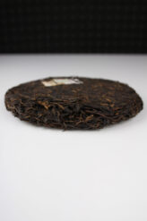 Herbata Pu-Erh Yiwu Sheng Tong 2006 400g – dojrzały, elegancki i wielowarstwowy smak starych drzew