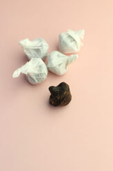 Herbata puerh Yunnan Xiao Mo Gu Shu/Hong 10 szt. – łagodna kompozycja w kształcie grzybków